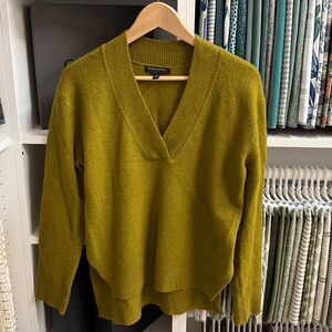Banana Republic V-neck Wool Blend Tunic Sweater
